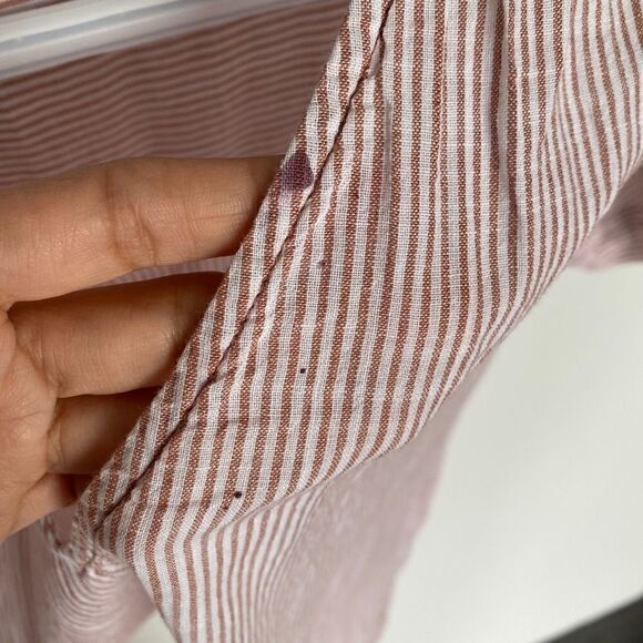 Madewell V-Neck Button-Back Top in Stripe - Picture 9 of 10